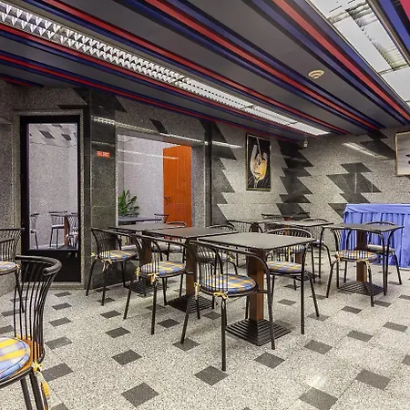 纳斯奥纳尔酒店
